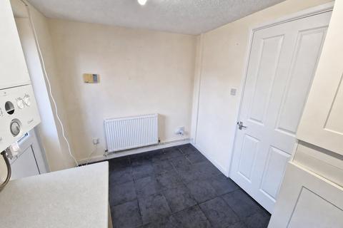 2 bedroom terraced house to rent, Biddiscombe Close, Somerset TA6