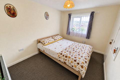 2 bedroom terraced house to rent, Biddiscombe Close, Somerset TA6