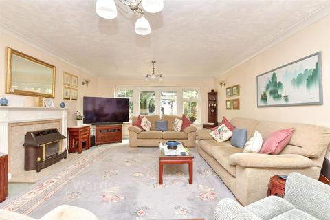 5 bedroom detached house for sale, Sadlers Close, Chatham ME5
