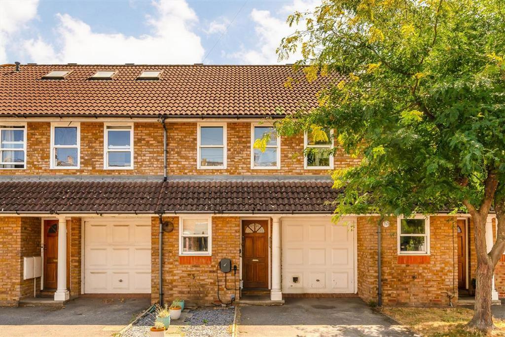 House exterior, garage