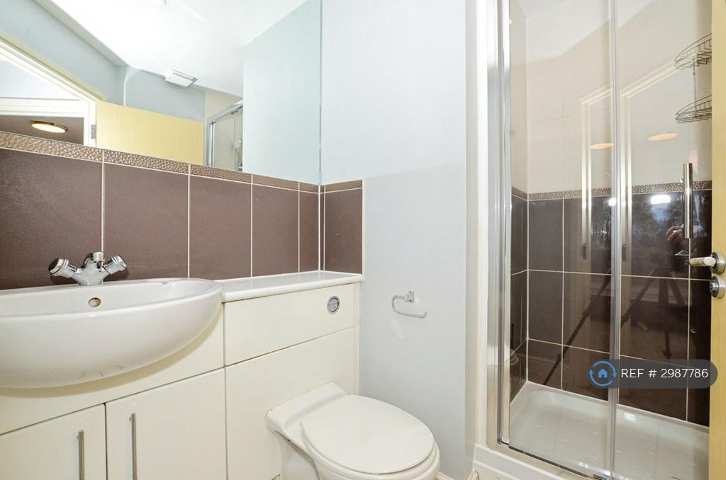 Apartment in Harrow - View 4