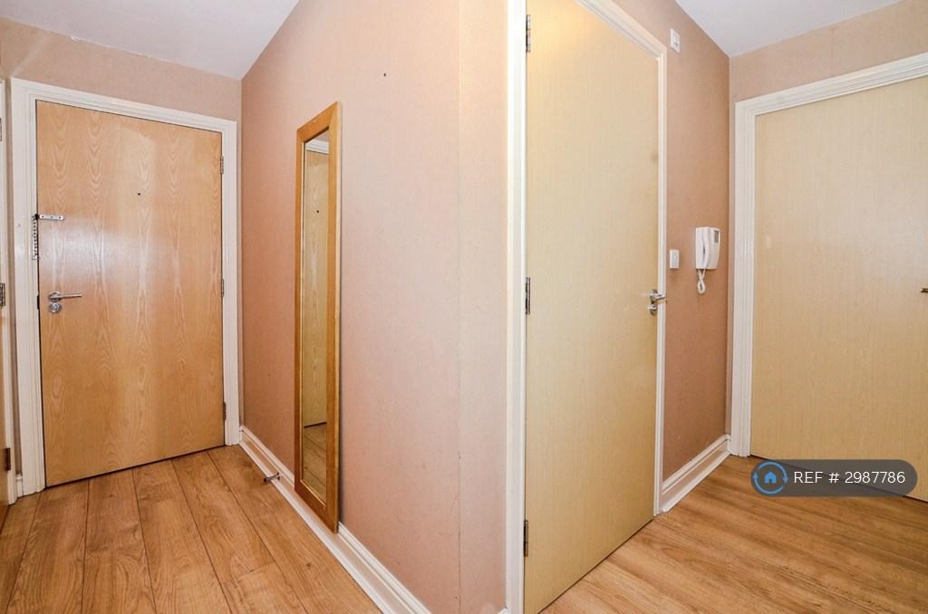 Apartment in Harrow - View 5