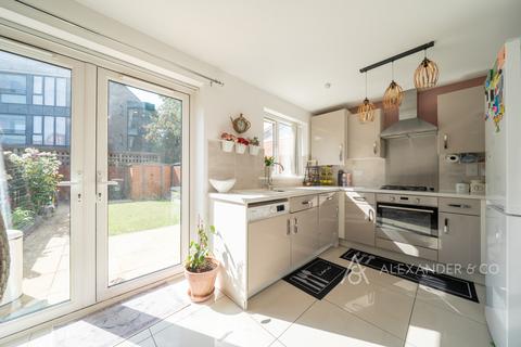 3 bedroom terraced house for sale, Bagshawe Way, Bedfordshire LU5