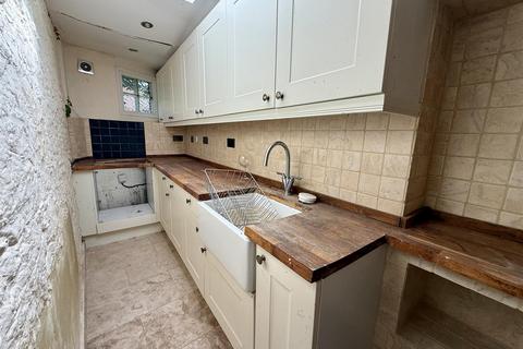 2 bedroom detached house for sale, St. Mary Street, Chippenham