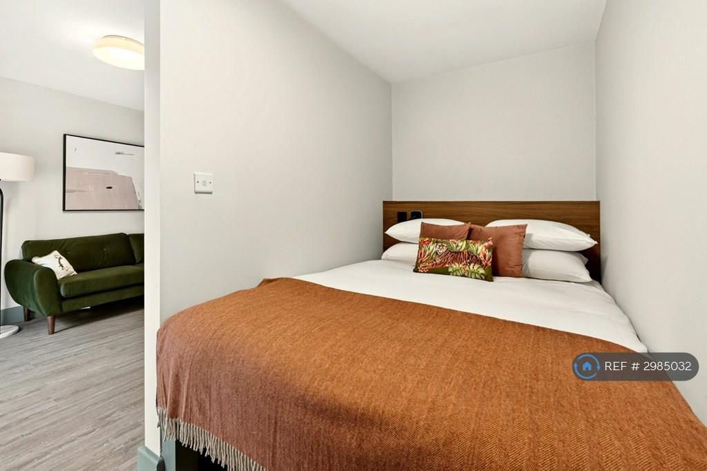 Apartment in Harrow - View 3