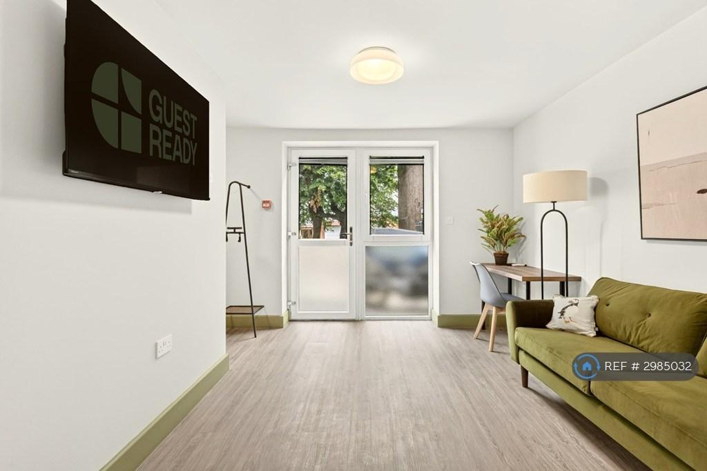 Apartment in Harrow - More
