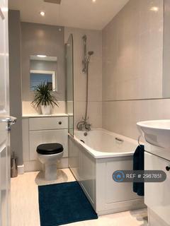 1 bedroom penthouse to rent, Midsummer Place, Bicester, OX26
