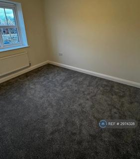 3 bedroom semi-detached house to rent, Barnes Way, Kingswood, HU7