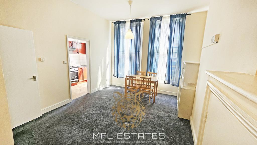 Apartment in South Norwood - View 4