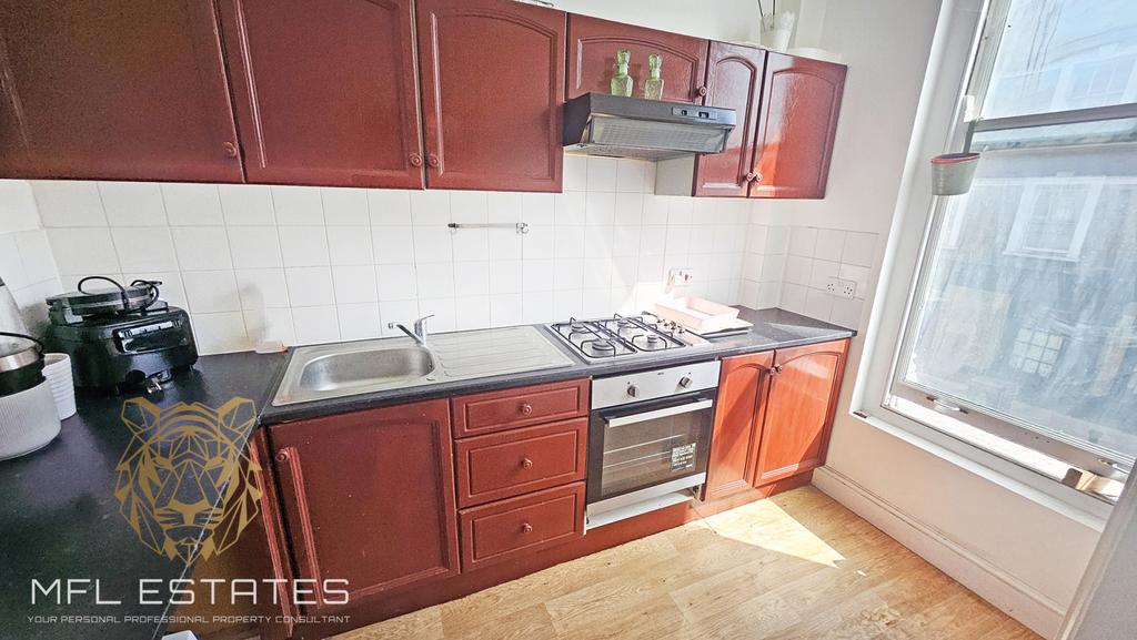 Apartment in South Norwood - View 5