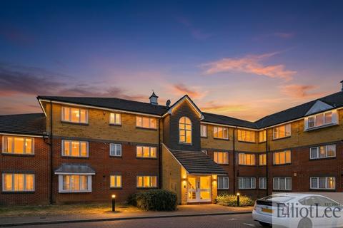 2 bedroom flat for sale, Uxbridge Road, Pinner HA5