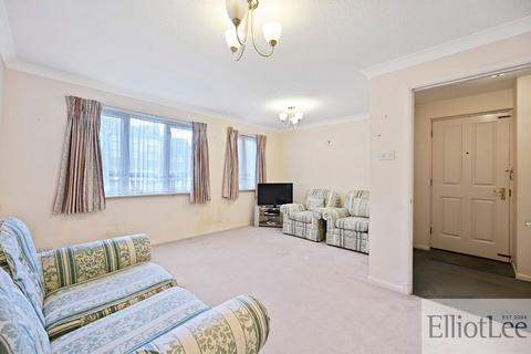 2 bedroom flat for sale, Uxbridge Road, Pinner HA5