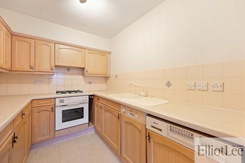 2 bedroom flat for sale, Uxbridge Road, Pinner HA5