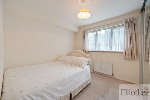 2 bedroom flat for sale, Uxbridge Road, Pinner HA5