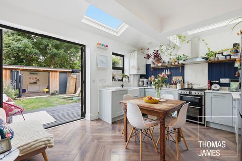 2 bedroom maisonette for sale, Kynaston Road, Enfield, EN2