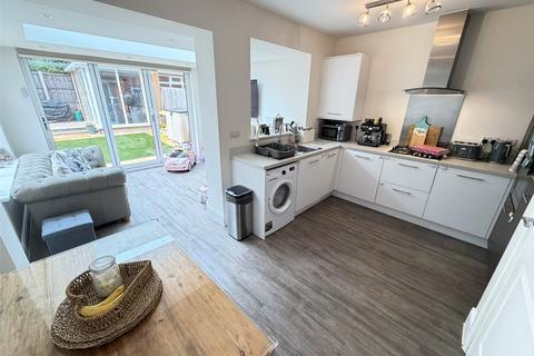 2 bedroom end of terrace house for sale, Herbert Owen Drive, Priorslee, Telford, Shropshire, TF2