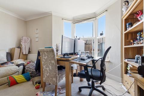 1 bedroom flat for sale, East Hill, Dartford DA1