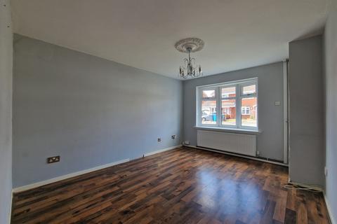 2 bedroom semi-detached house to rent, Huddlestone Close, Featherstone WV10