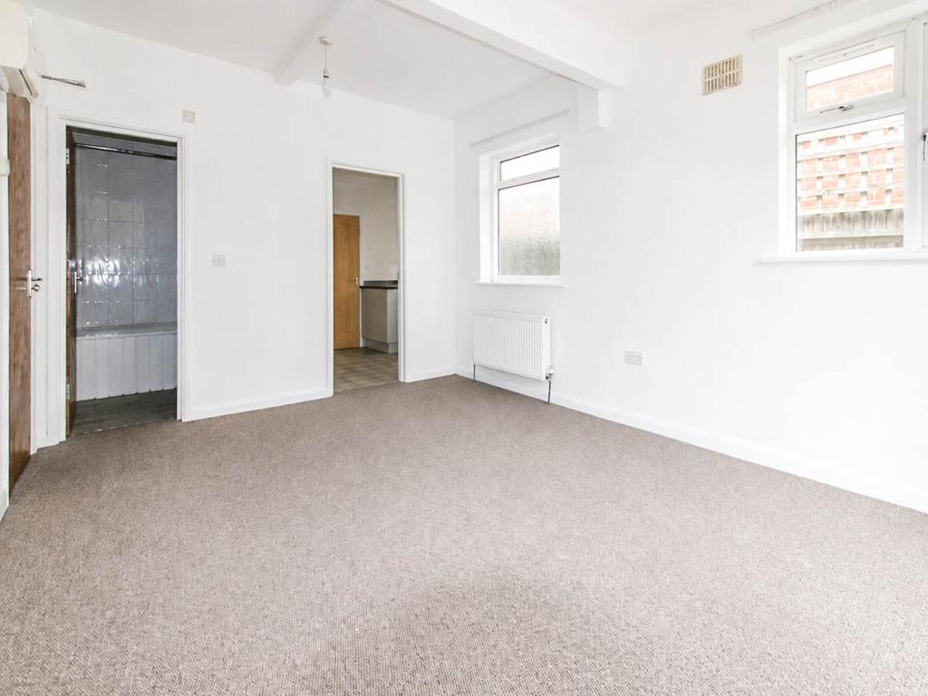 Apartment in middlesex - View 2