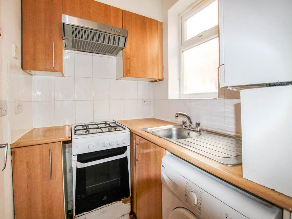 Apartment in middlesex - View 3