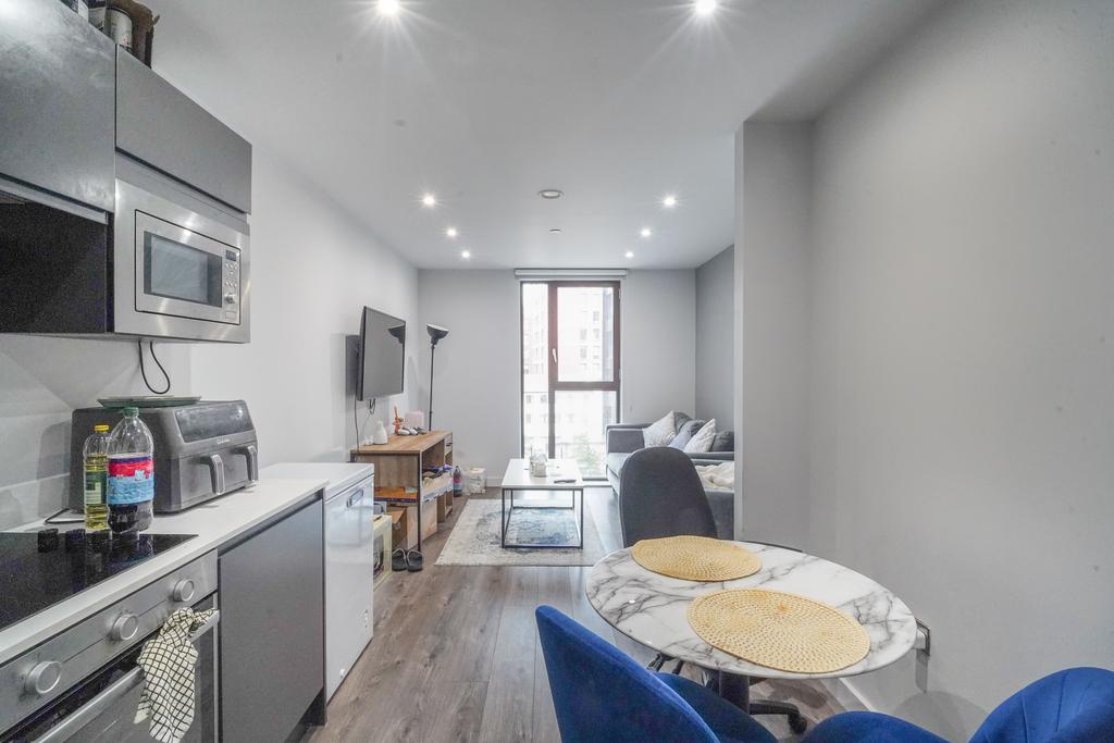 Apartment in Liverpool - View 3