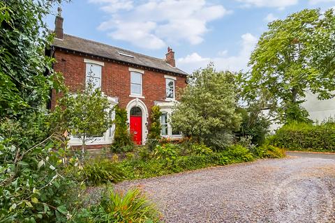 4 bedroom detached house for sale, Breck Road, Poulton-le-Fylde