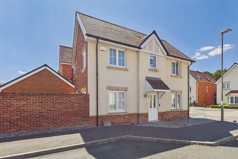 3 bedroom detached house for sale, Yeomans Lane, Blackwater, Camberley, Hampshire, GU17