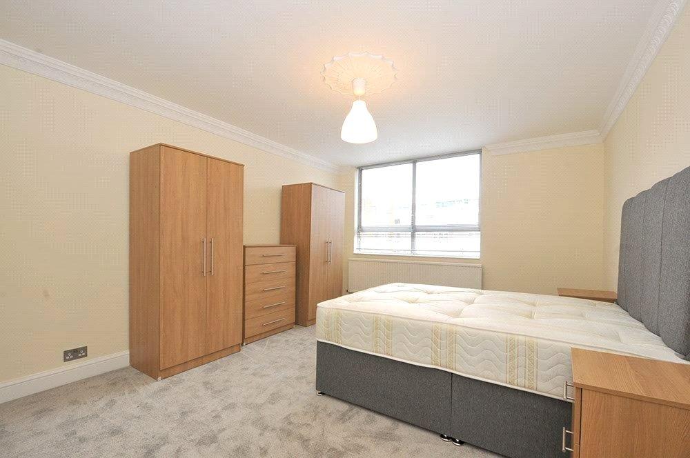 Apartment in London - View 3
