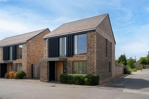 3 bedroom detached house for sale, Austin Drive, Trumpington, CB2
