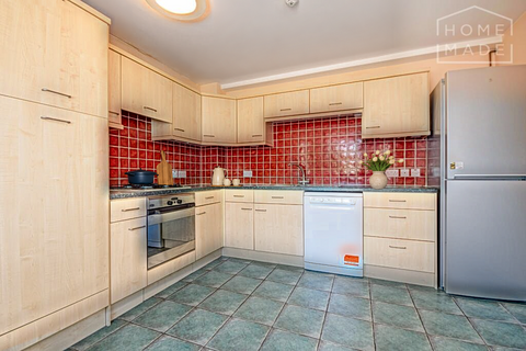 3 bedroom flat to rent, Elizabeth Way, Cambridge, CB4