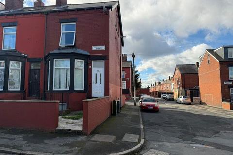 5 bedroom house of multiple occupation for sale, Sandhurst Avenue, Leeds, West Yorkshire, LS8 3QT