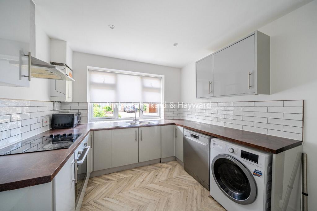House in Beckenham - More