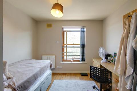 1 bedroom in a house share to rent, East Road, Cambridge CB1