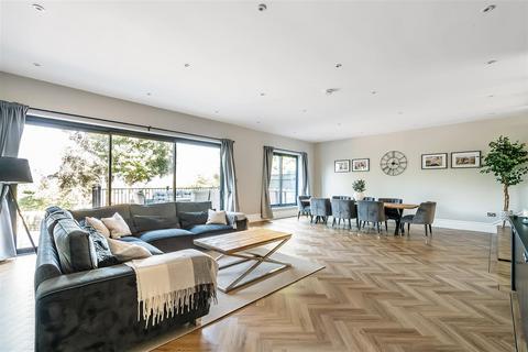 7 bedroom detached house for sale, West Way, Carshalton Beeches