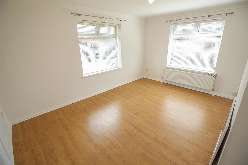 House in North Tyneside, North East - View 4
