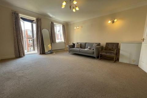 2 bedroom flat to rent, St. Edmunds Gate, Salisbury SP1
