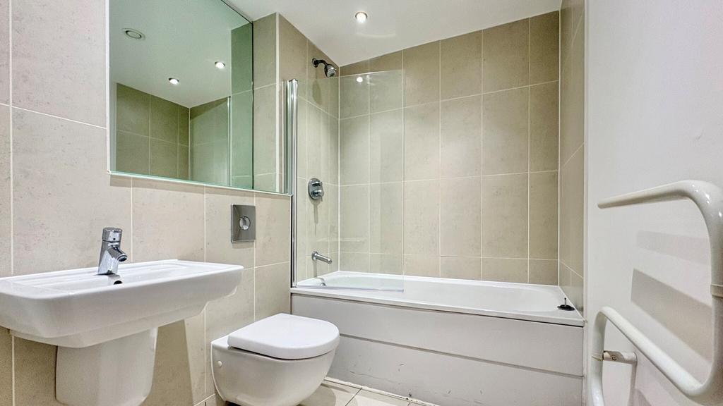 Apartment in Leeds - View 4