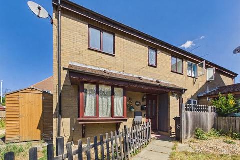 2 bedroom end of terrace house to rent, Copperfields, Luton, Bedfordshire, LU4 0JY