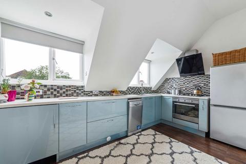 2 bedroom flat to rent, Water Lane, Twickenham TW1