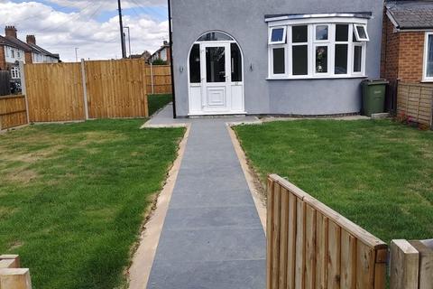 3 bedroom semi-detached house to rent, Aylestone Lane, Leicester LE18