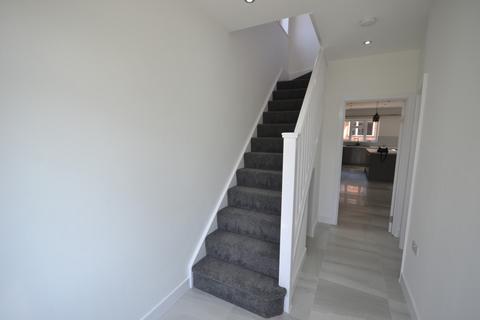 3 bedroom semi-detached house to rent, Aylestone Lane, Leicester LE18