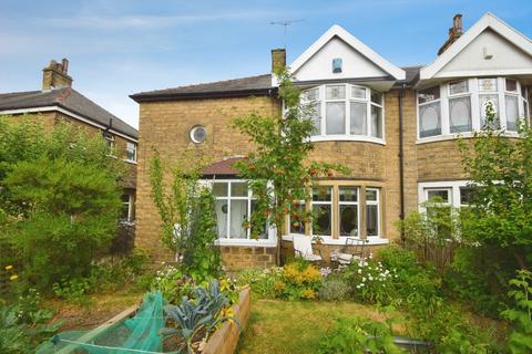 4 bedroom semi-detached house for sale, Bradford Road, Bradford BD18