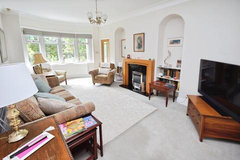 4 bedroom semi-detached house for sale, Bradford Road, Bradford BD18