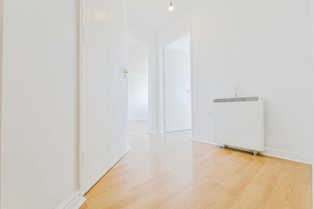 Apartment in Cardiff, Tremorfa - View 2