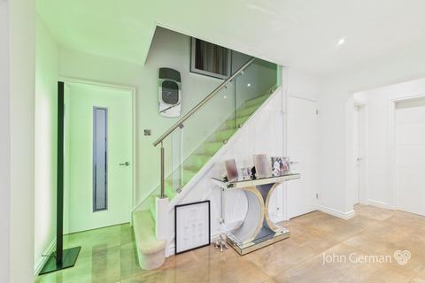 5 bedroom detached house for sale, Chandres Court, Allestree