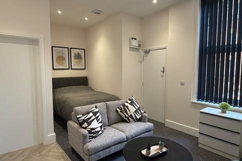 Studio to rent, Bluecoat Close, City Centre