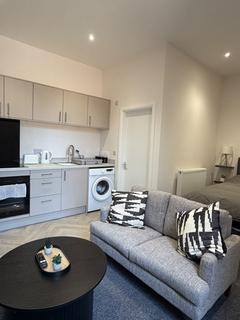Studio to rent, Bluecoat Close, City Centre