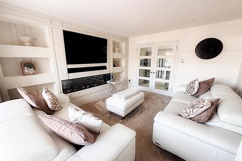 4 bedroom detached house for sale, Richmond Park, Parklands
