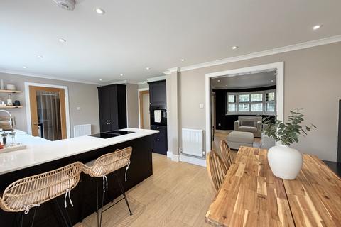 4 bedroom detached house to rent, heol Tir Coed, Tircoed Village, Swansea