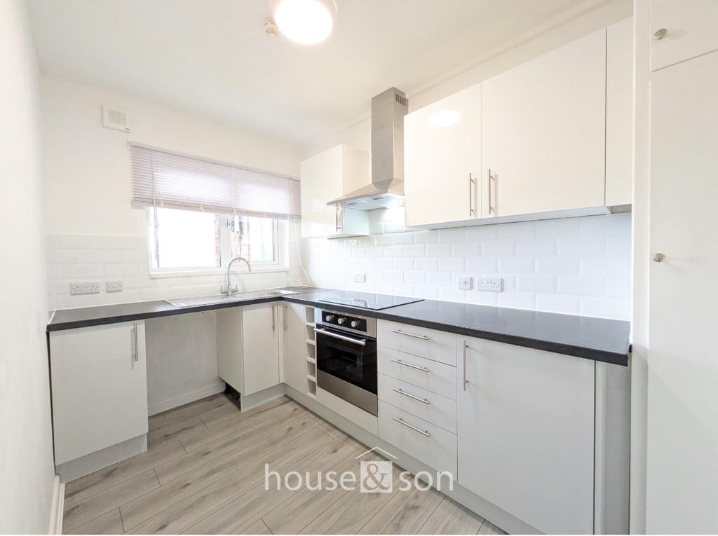 Apartment in Bournemouth - View 3